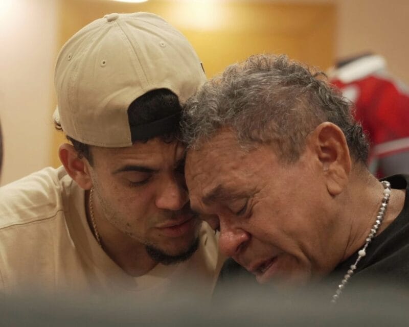 Luis Diaz gặp lại cha mình lần đầu tiên kể từ vụ bắt cóc gây chấn động