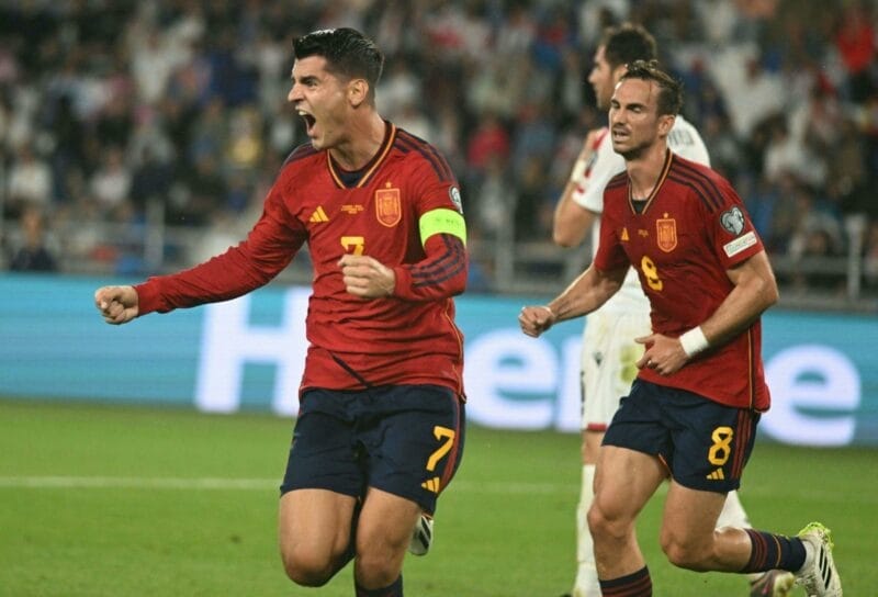 Tây Ban Nha đã giành chiến thắng áp đảo trước Georgia ở trận đấu lượt đi.