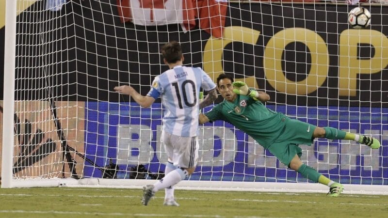Chile mang tới những kỷ niệm buồn cho Messi