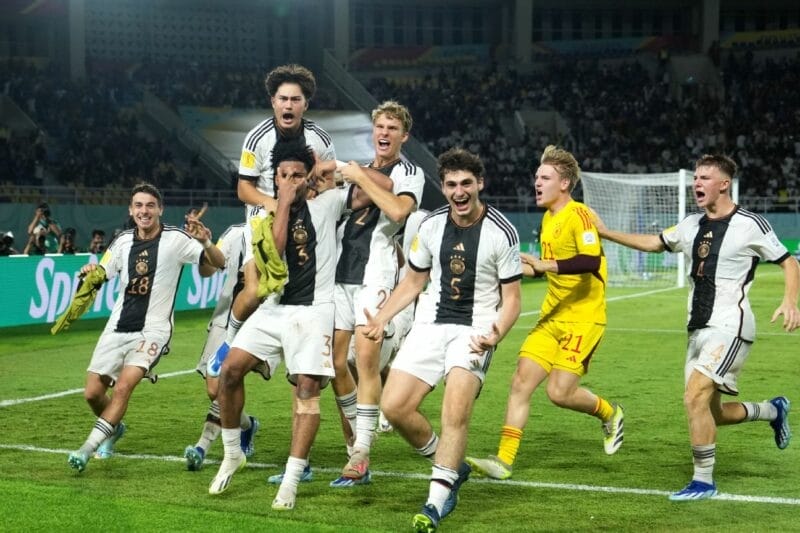 Kết quả bóng đá U17 Đức vs U17 Pháp: Chung kết siêu kịch tính, tân vương xứng đáng