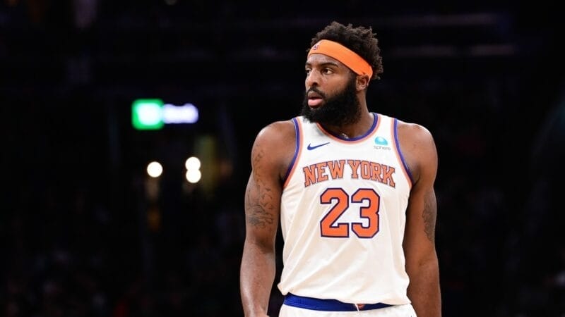 Trụ cột nghỉ hết mùa, Knicks xin ban tổ chức trao ân huệ
