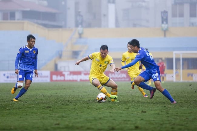 Những trận derby miền Trung giữa SLNA và Quảng Nam luôn rất căng thẳng.