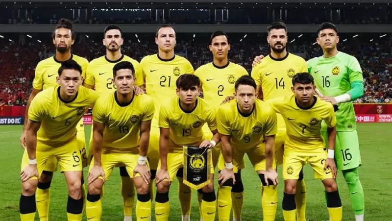 Malaysia triệu tập 10 cầu thủ nhập tịch.