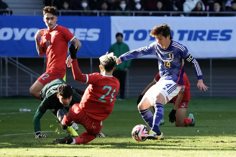 Thái Lan thảm bại trước Nhật Bản trong trận giao hữu trước thềm Asian Cup.