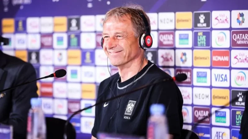 HLV Klinsmann không hứa giúp Hàn Quốc vô địch