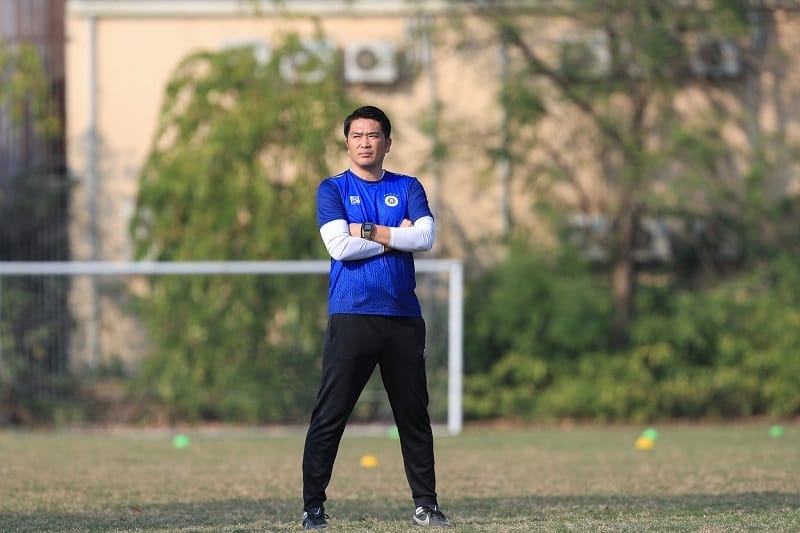 HLV Daiki Iwamasa có nhiệm vụ giúp Hà Nội sớm cải thiện phong độ (Ảnh: Hanoi Football Club).