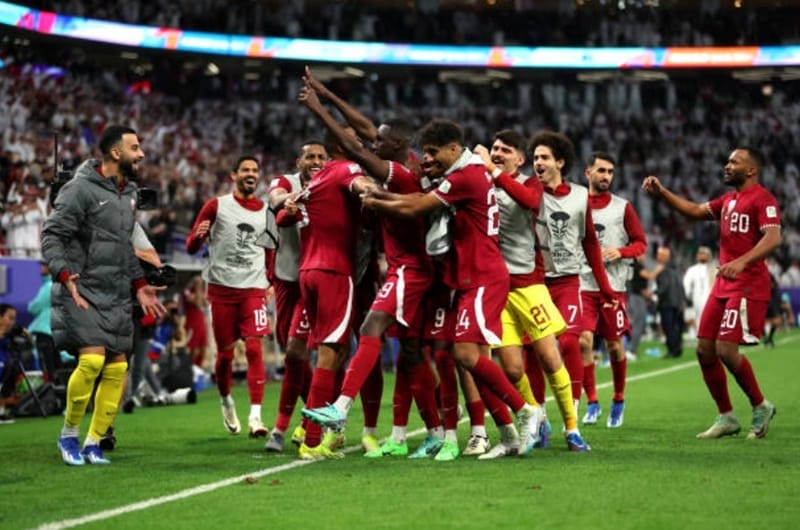 Kết quả bóng đá Iran vs Qatar: Ngược dòng nghẹt thở, nhà ĐKVĐ vào chung kết Asian Cup