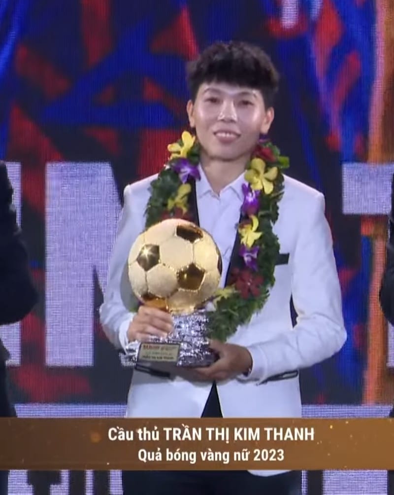 Kim Thanh giành giải Quả bóng vàng nữ 2023.