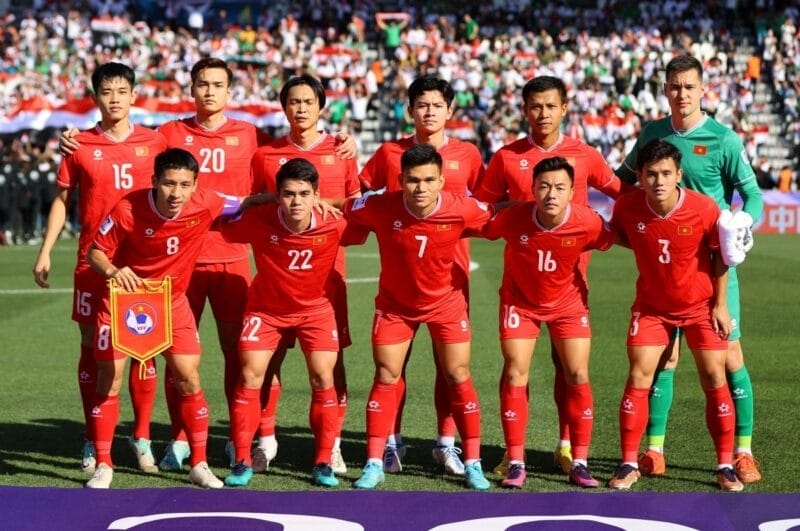 ĐT Việt Nam tụt 11 bậc trên BXH FIFA.