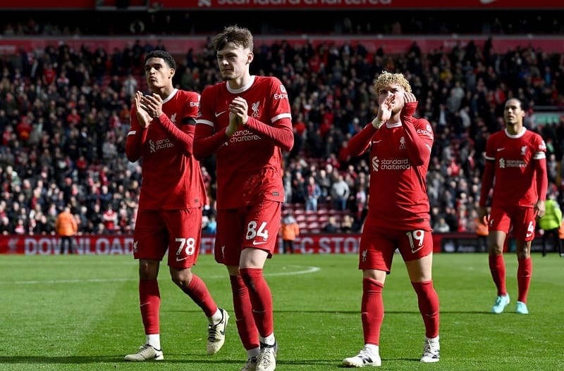 Liverpool giành chiến thắng 2-1 trước Brighton.
