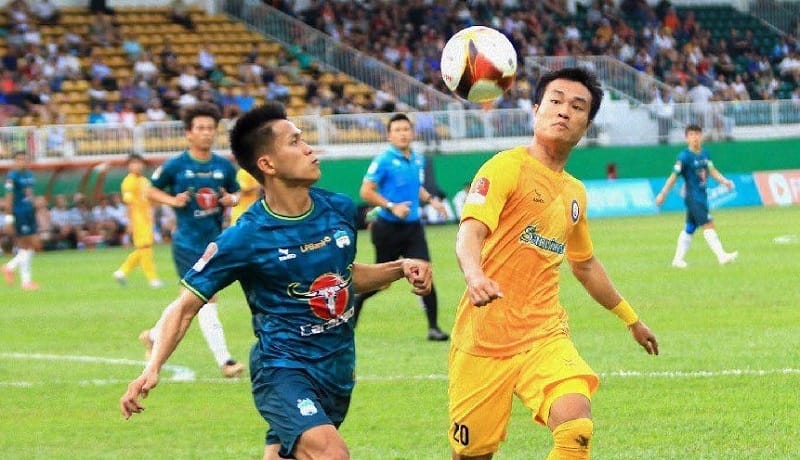Hai đội không thể ghi bàn ở hiệp hai (Ảnh: CLB Bóng đá Khánh Hòa).