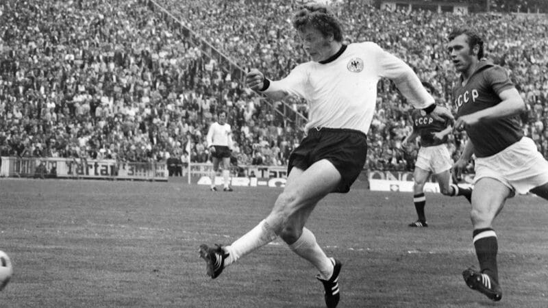 Tây Đức đánh bại Liên Xô trong trận chung kết Euro 1972