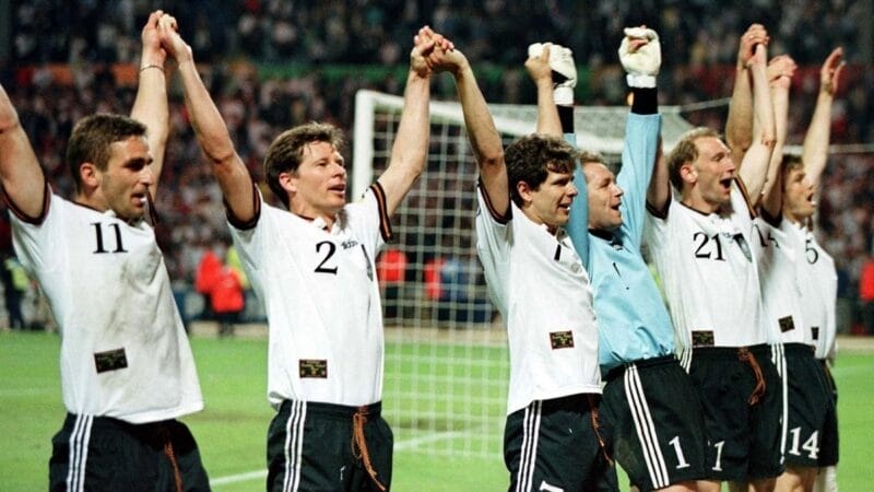 Đội tuyển Đức có lần thứ 3 vô địch Euro