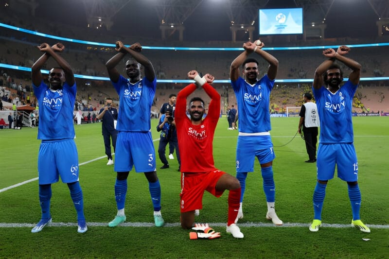 Các cầu thủ Al Hilal ăn mừng chiến tích lịch sử.