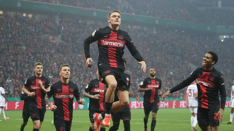 Leverkusen vào chung kết cúp QG Đức