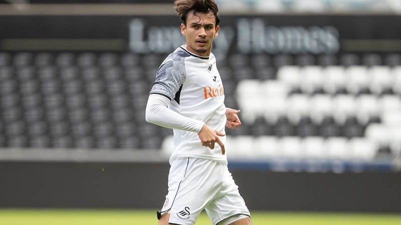 Nathan Tjoe-A-On là cầu thủ nhập tịch gốc Hà Lan (Ảnh: Thanh Niên).