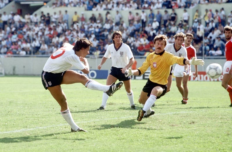 Gary Lineker lập hat-trick vào lưới Ba Lan tại World Cup 1986