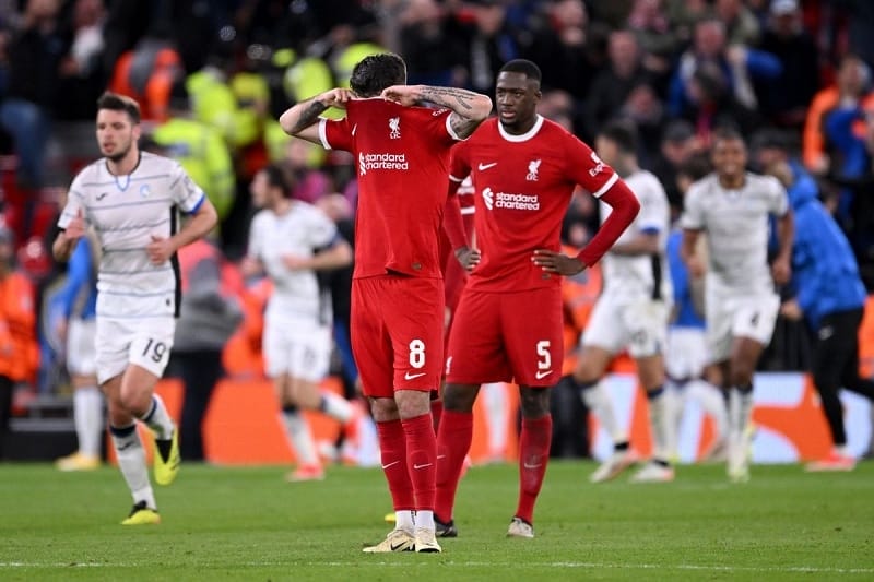 Tiền đạo Man United ăn mừng sau thất bại của Liverpool