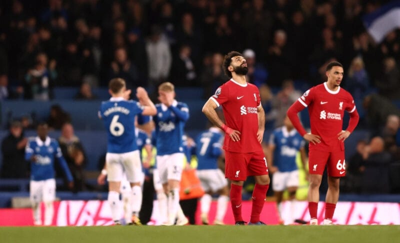 Kết quả bóng đá Everton vs Liverpool: Thảm họa derby, Lữ đoàn đỏ buông hi vọng vô địch