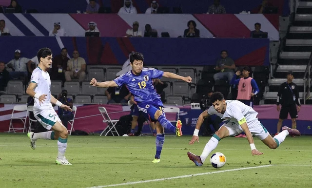 Hosoya mở tỉ số cho U23 Nhật Bản.