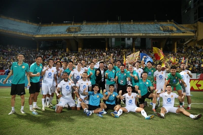 Nam Định đang dẫn đầu V-League 2023/24 (Ảnh: Thép Xanh Nam Định FC).