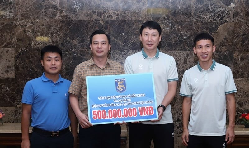 CLB Bắc Ninh thưởng 500 triệu đồng cho ĐT Việt Nam (Ảnh: VFF).