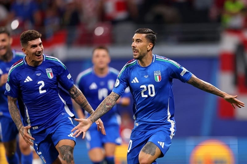 Kết quả bóng đá Croatia vs Italia: Bùng nổ phút bù giờ, Azzurri khiến đối thủ nhận trái đắng