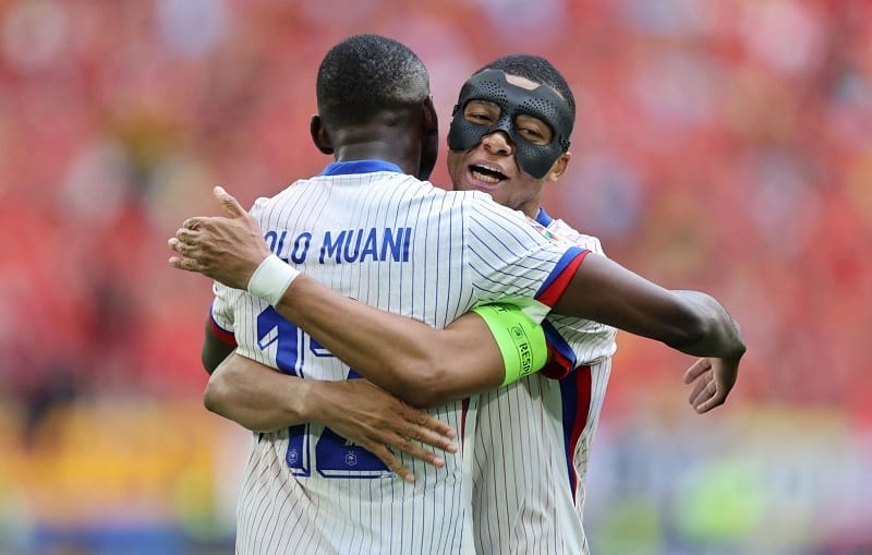 Kết quả bóng đá Pháp vs Bỉ: Lukaku bất lực, Les Bleus đi tiếp đầy kịch tính