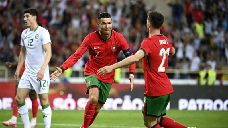 Ronaldo lập cú đúp trước thềm Euro 2024