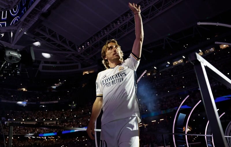 Luka Modric quyết định ở lại Real Madrid.