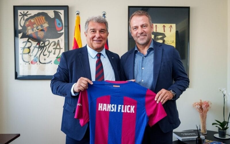 Barcelona vừa tuyển dụng Hansi Flick làm tân thuyền trưởng.