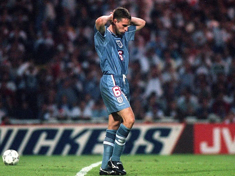 Southgate thất vọng sau khi đá hỏng quả 11 mét tại Euro 1996