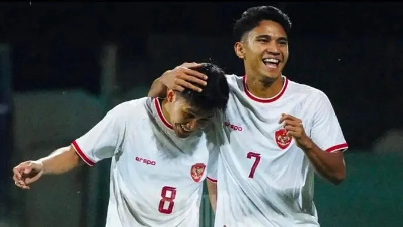 Kết quả bóng đá Indonesia vs Philippines: Đội nhà thắng dễ, ĐT Việt Nam hết hy vọng
