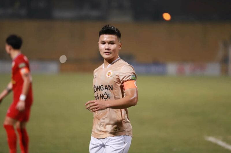 Quang Hải nhận đặc cách bất ngờ tại V-League