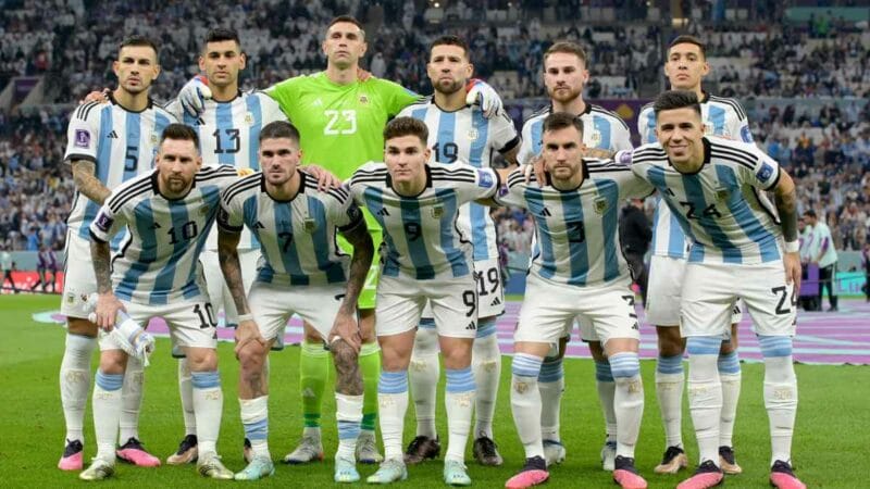 ĐT Argentina được dự báo sẽ thắng Ecuador.