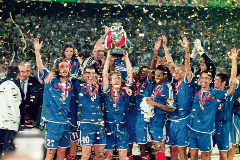 Pháp vô địch Euro 2000