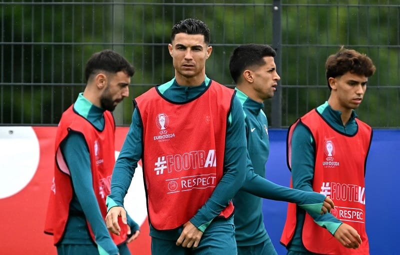 Ronaldo dự bị ở trận gặp Pháp, HLV Martinez chốt câu trả lời