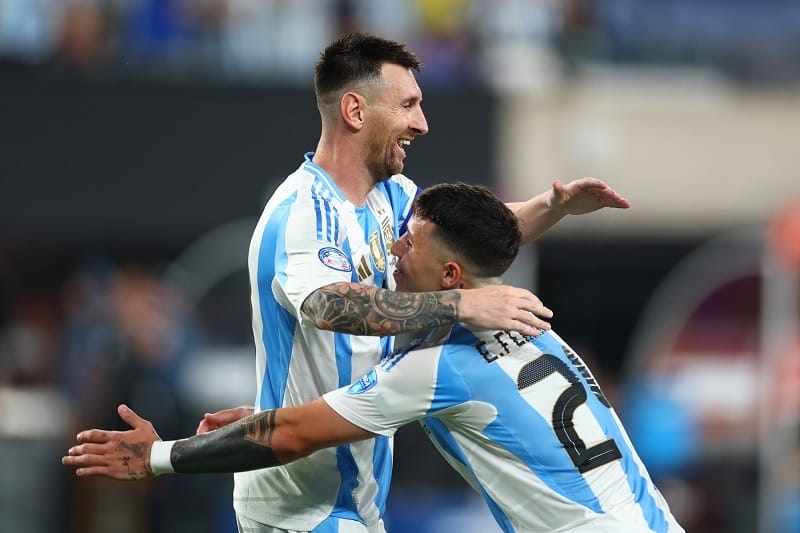 Đưa Argentina vào chung kết, Messi bỏ túi thành tích ấn tượng