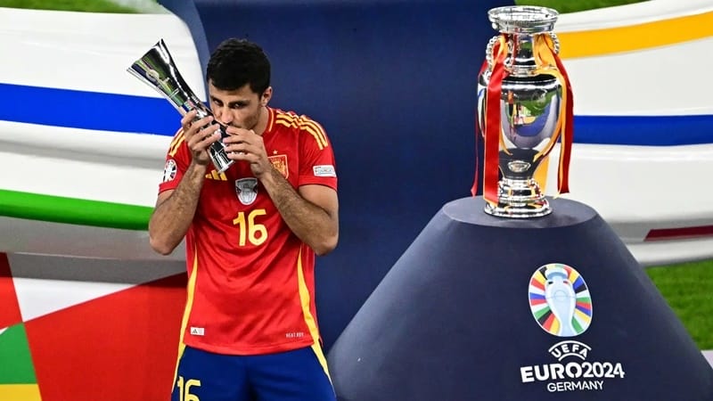 Yamal và Rodri ẵm giải cá nhân sau chức vô địch Euro 2024
